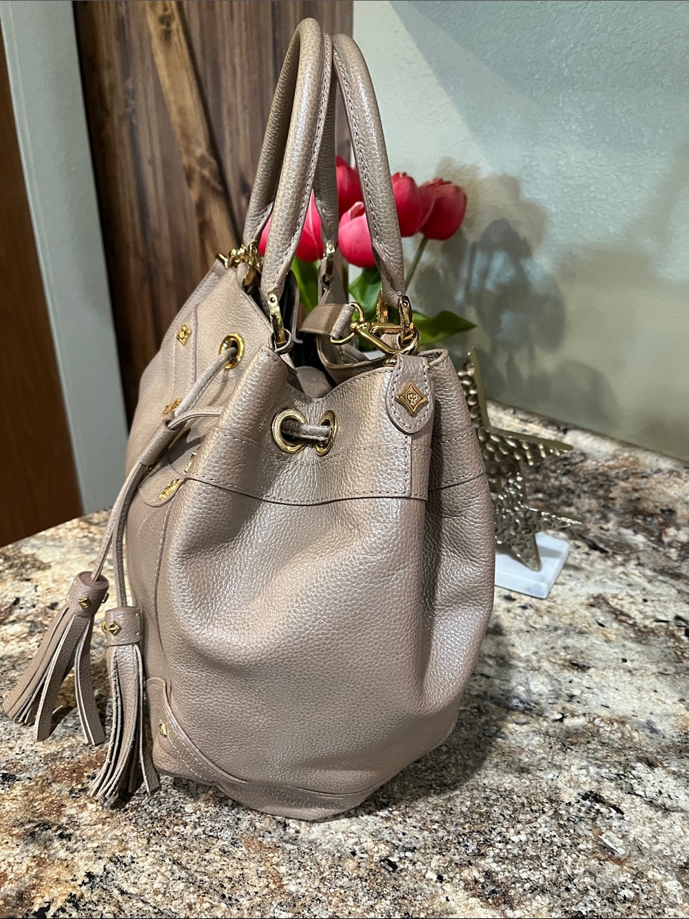 MCM leather 2 way Stylish Drawstring Bucket Bag - Picture 5 of 14